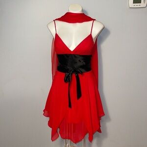 Faviana ladies red and black formal party dress. Size 4. Spaghetti straps.